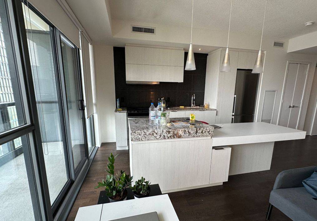 101 Charles ST E #2809, Toronto C08, ON M4Y 0A9