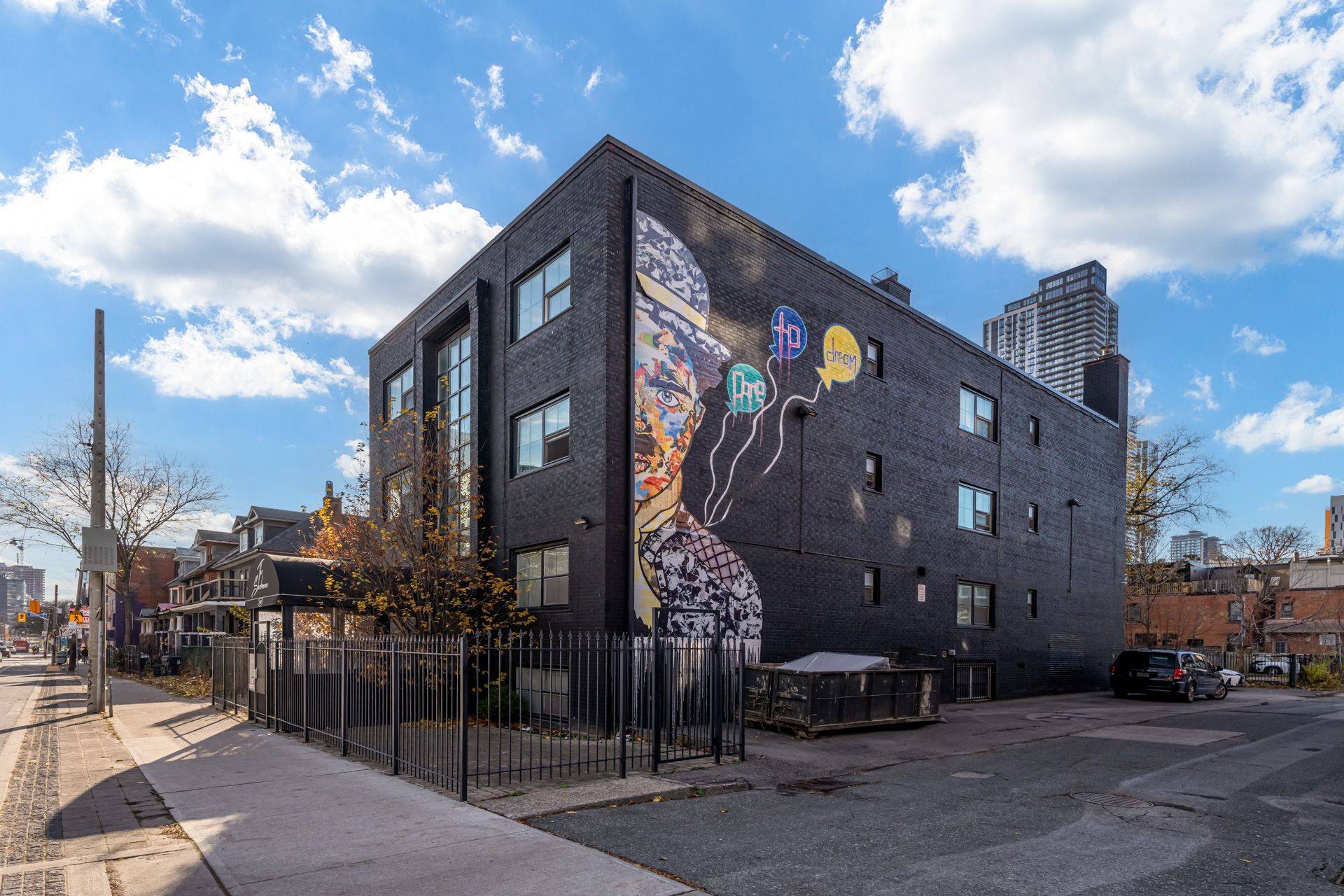 256 Sherbourne ST #303, Toronto C08, ON M5A 2S1