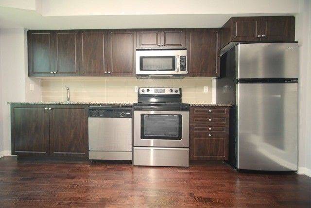 Toronto C01, ON M5V 4A1,209 Fort York BLVD #468
