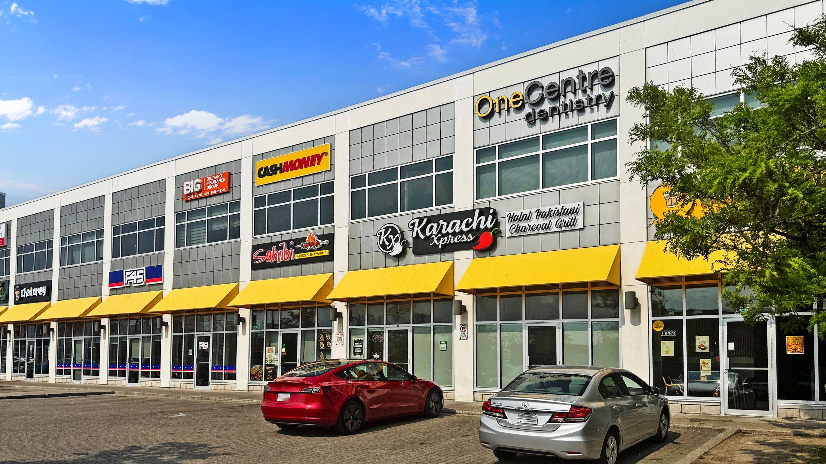 Toronto E04, ON M1L 4V9,69 Lebovic AVE #D211