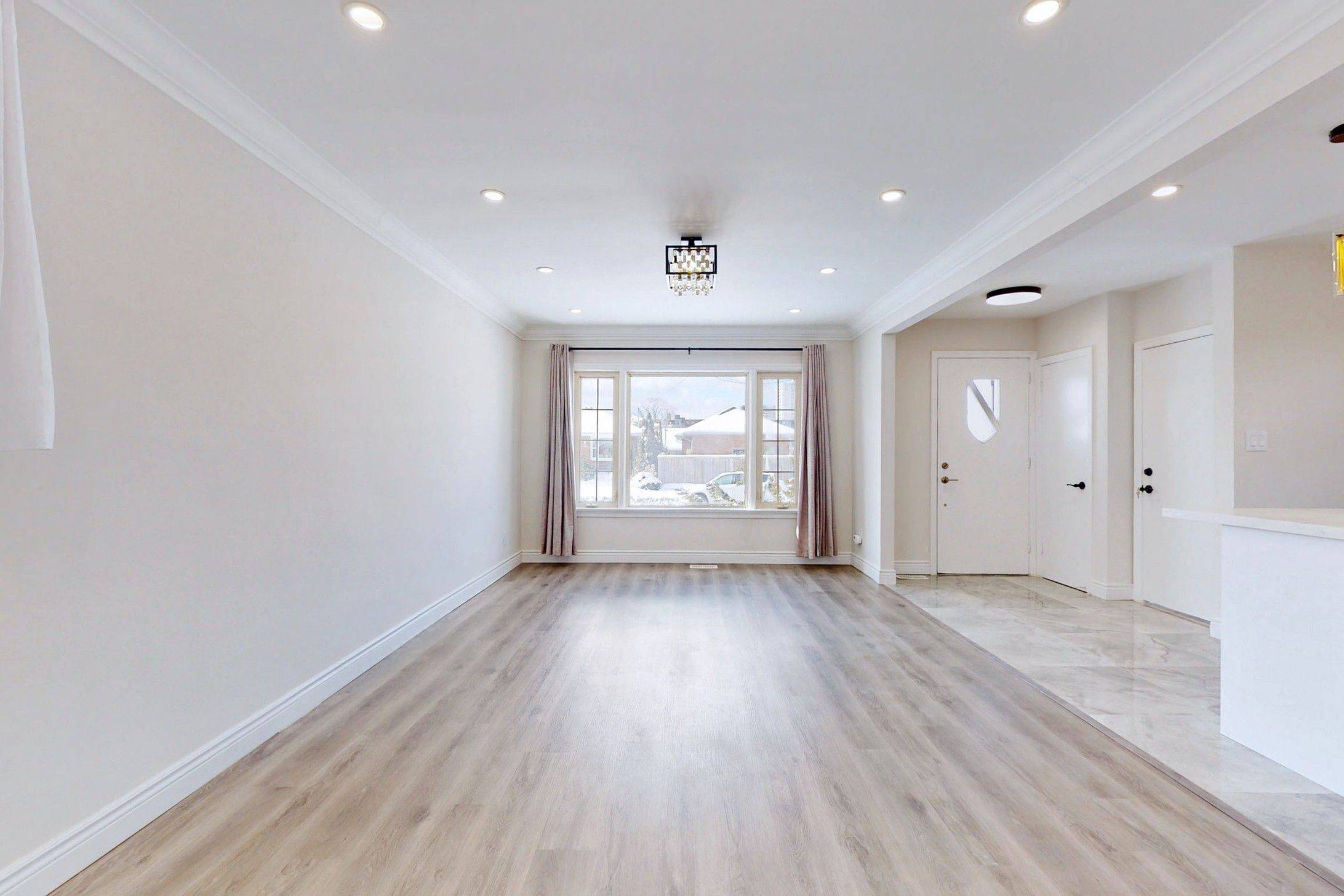 Toronto E04, ON M1R 4K6,7 Rothwell RD #Main