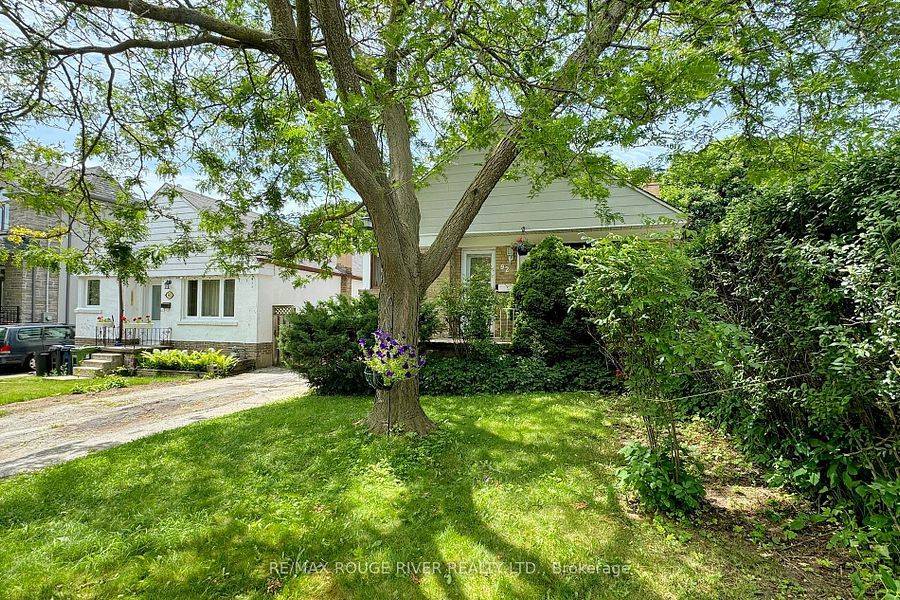 Toronto E08, ON M2M 2N9,92 Eastville AVE