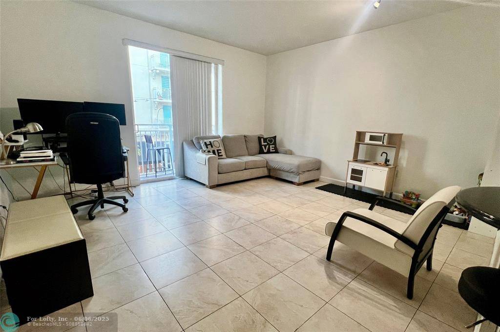Miami, FL 33156,7280 SW 89th St  #D206