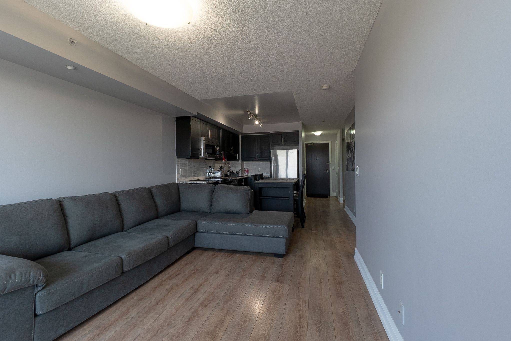 Richmond Hill, ON L4B 0C7,376 Highway 7 N/A E #525