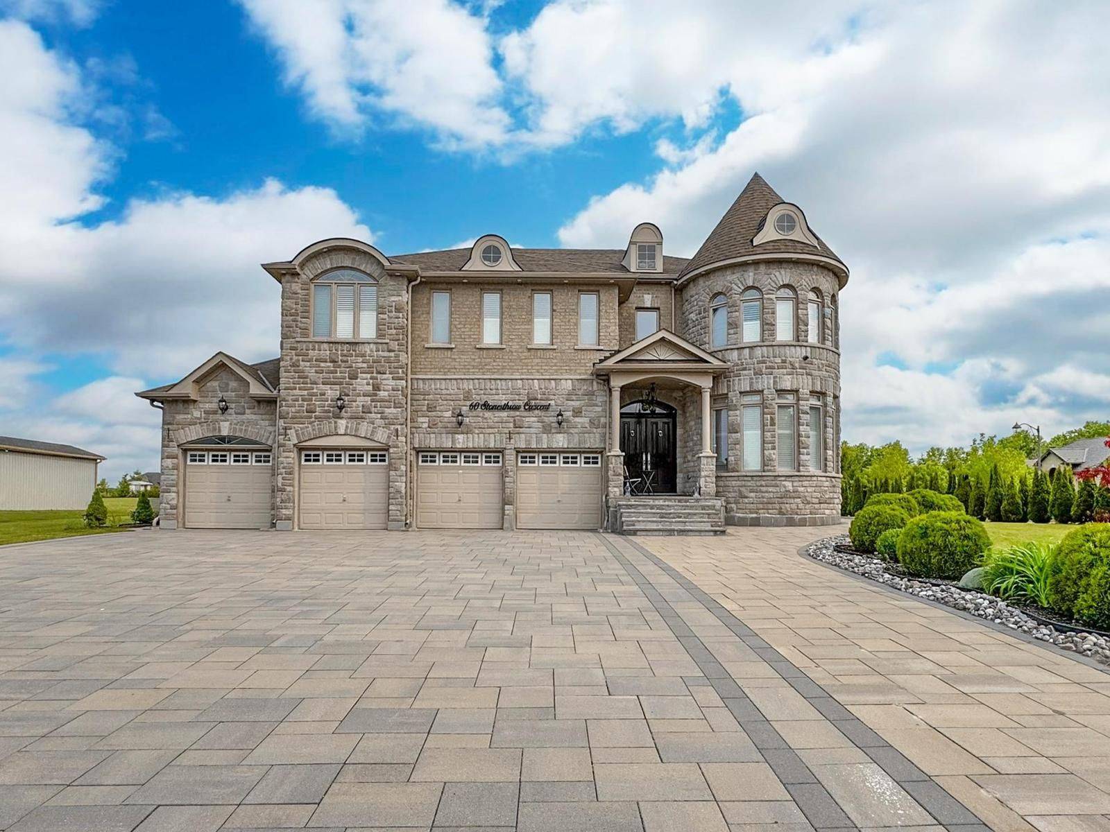 60 Stonesthrow CRES, Uxbridge, ON L0C 1A0