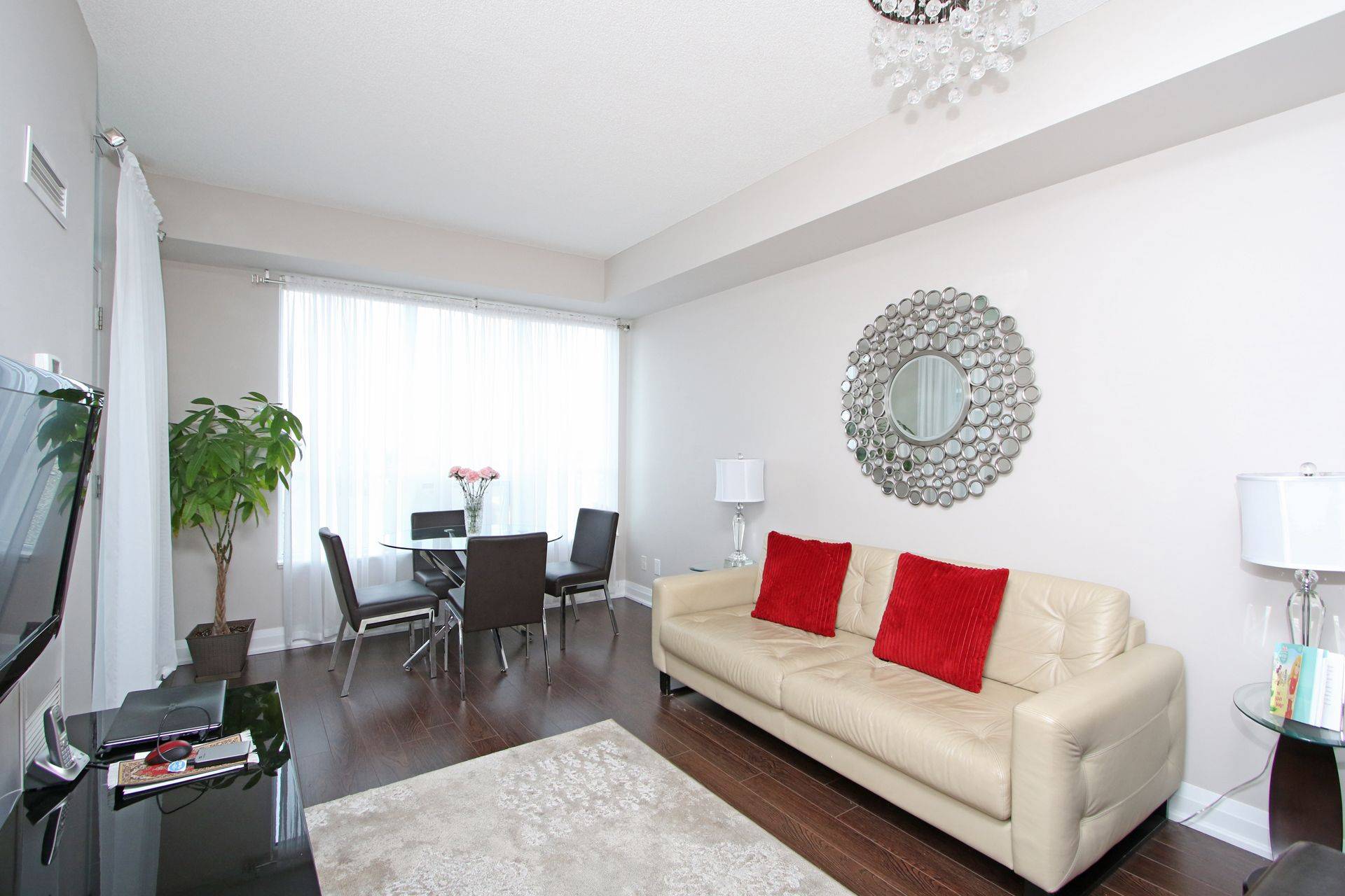 30 North Park RD #619, Vaughan, ON L4J 0G6