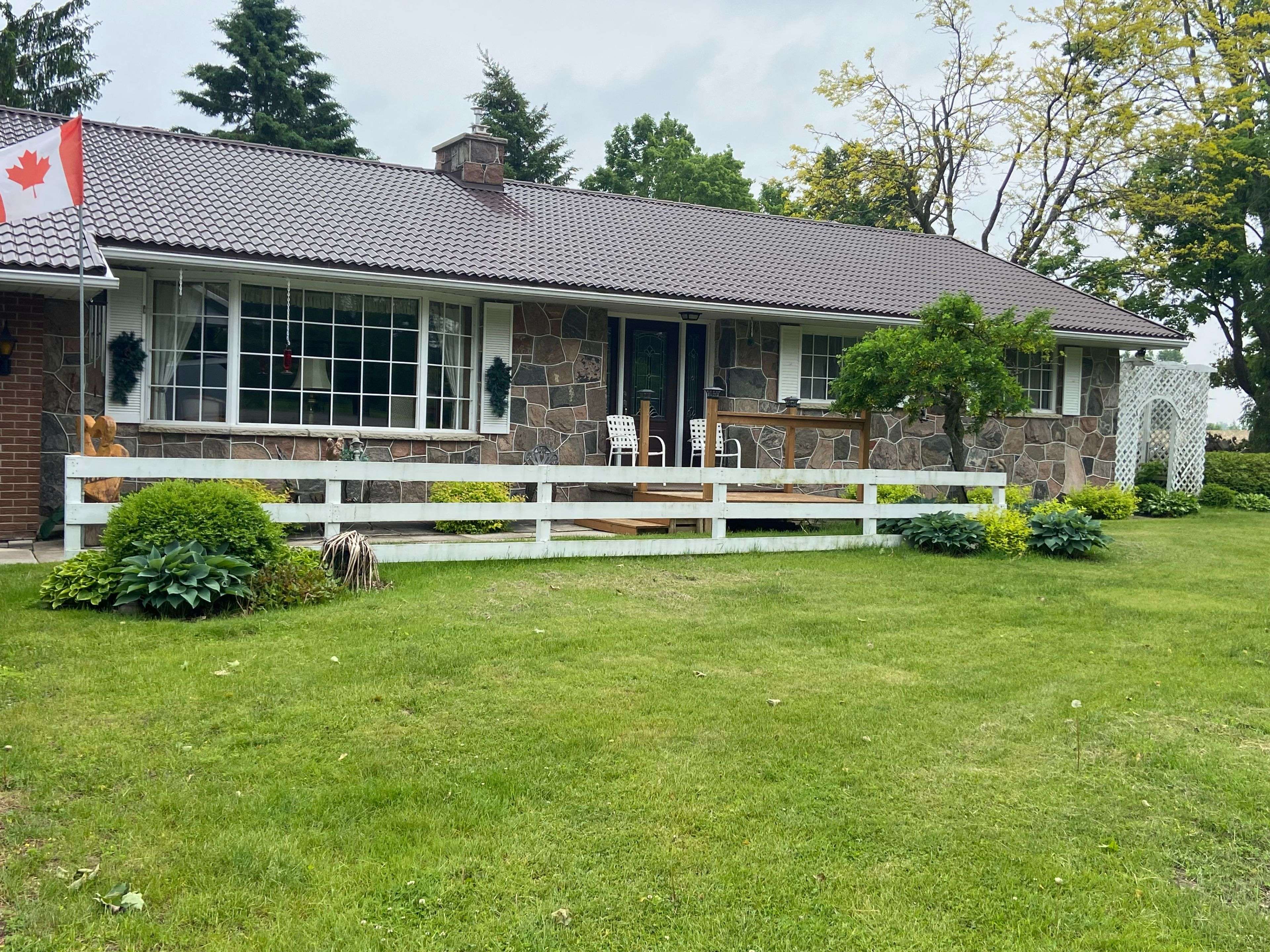 Oro-medonte, ON L0L 1T0,978 15/16 Side Road E