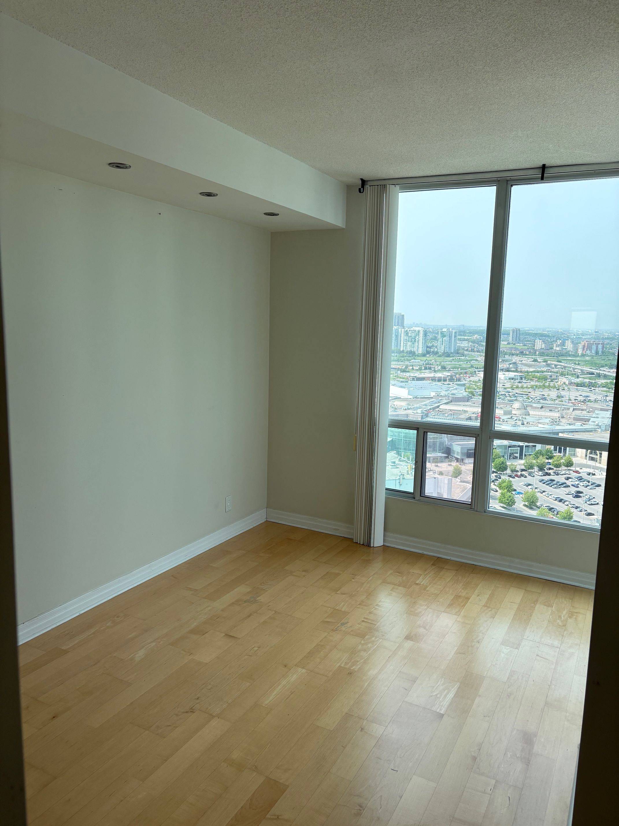 Mississauga, ON L5B 4N2,3939 Duke of York BLVD #2904