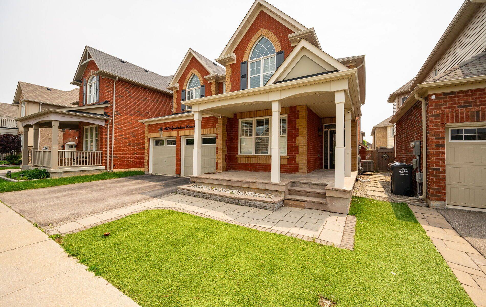 Milton, ON L9T 8J1,1071 Syndenham LN