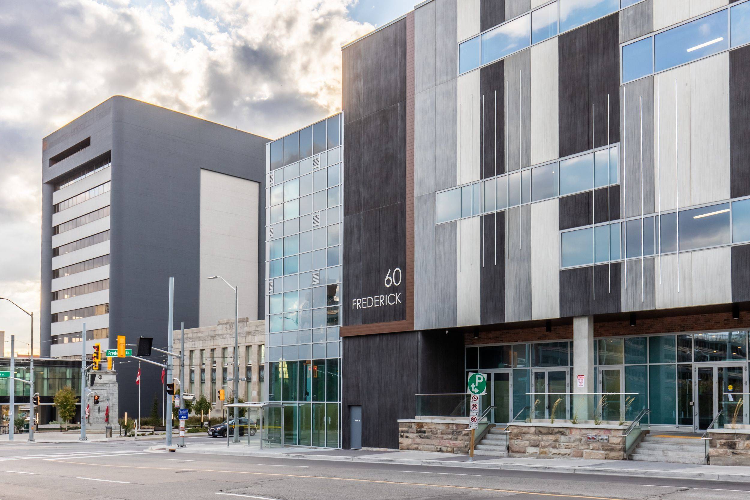 Kitchener, ON N2H 2L7,60 Frederick ST #3908