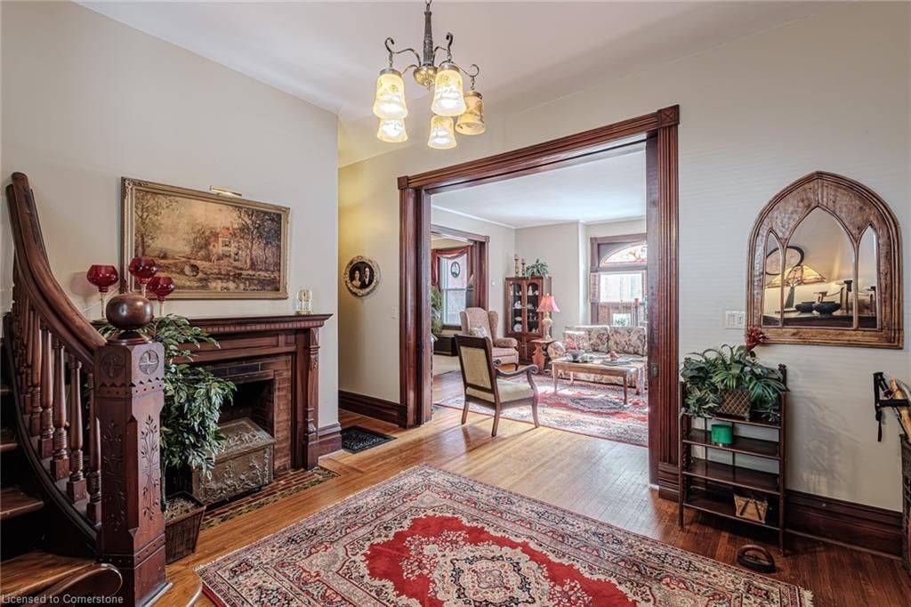 Norfolk, ON N3Y 3W6,109 Talbot ST N
