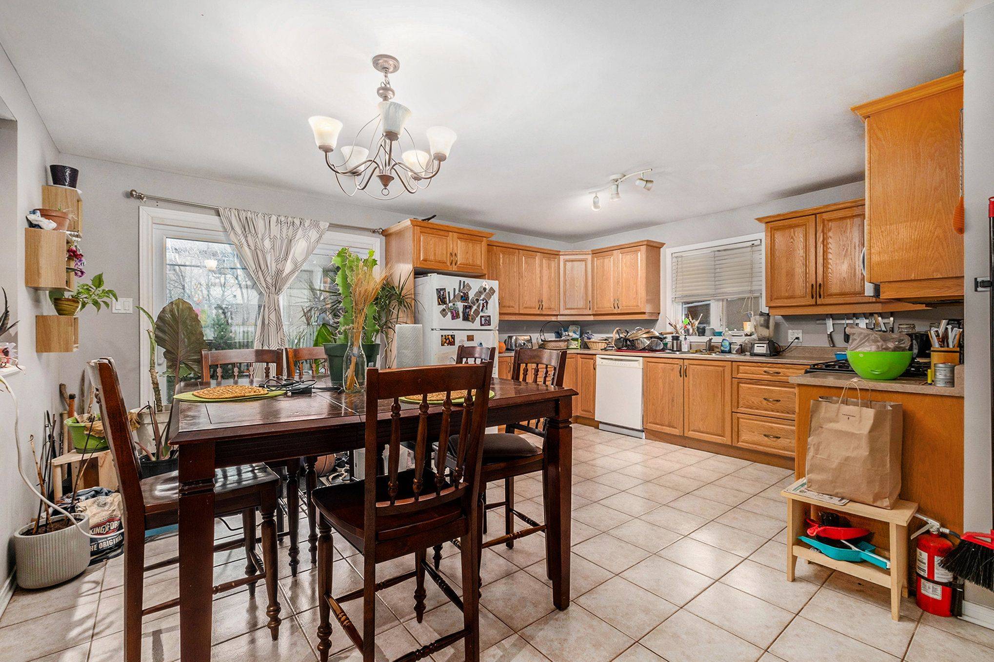 Carlington - Central Park, ON K1Z 8A8,1384 Chatelain AVE