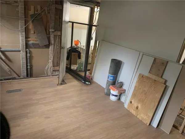 Staten Island, NY 10302,12 Trantor PL