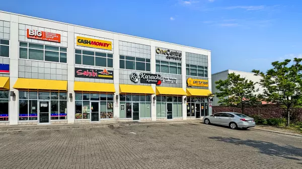 Toronto E04, ON M1L 4V9,69 Lebovic AVE #D211