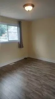 Brampton, ON L6S 1R9,148 Rutherford RD N