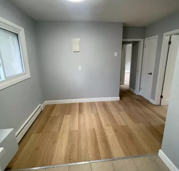569 Dufferin AVE #4, London East, ON N6B 2A5