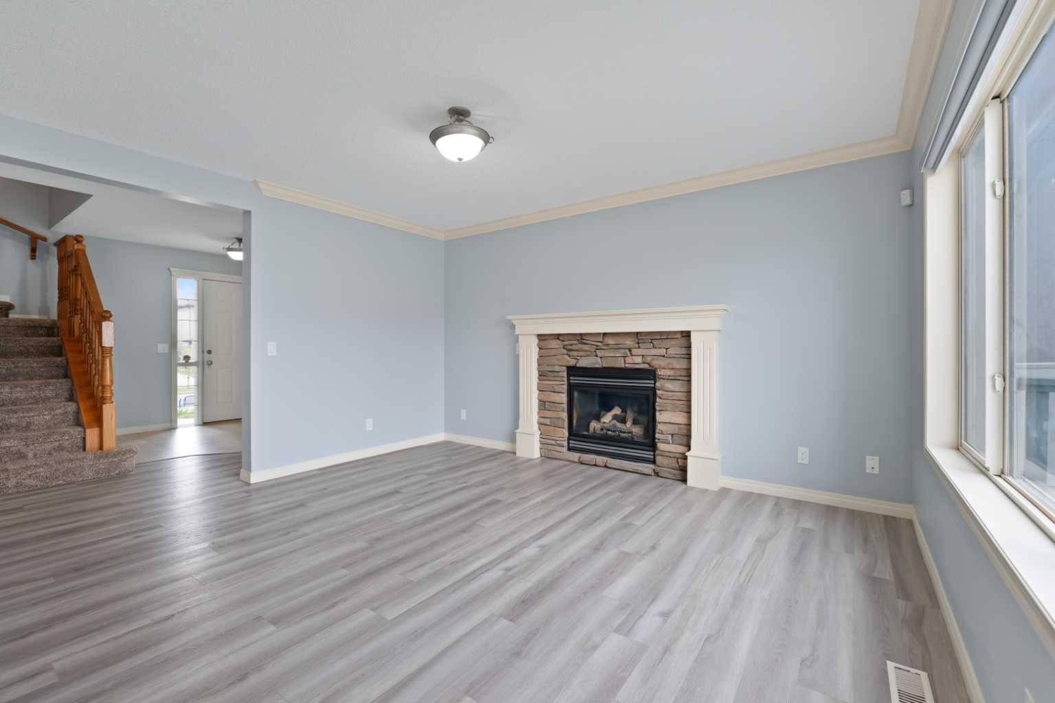 Calgary, AB T3J 4J8,818 Martindale BLVD Northeast