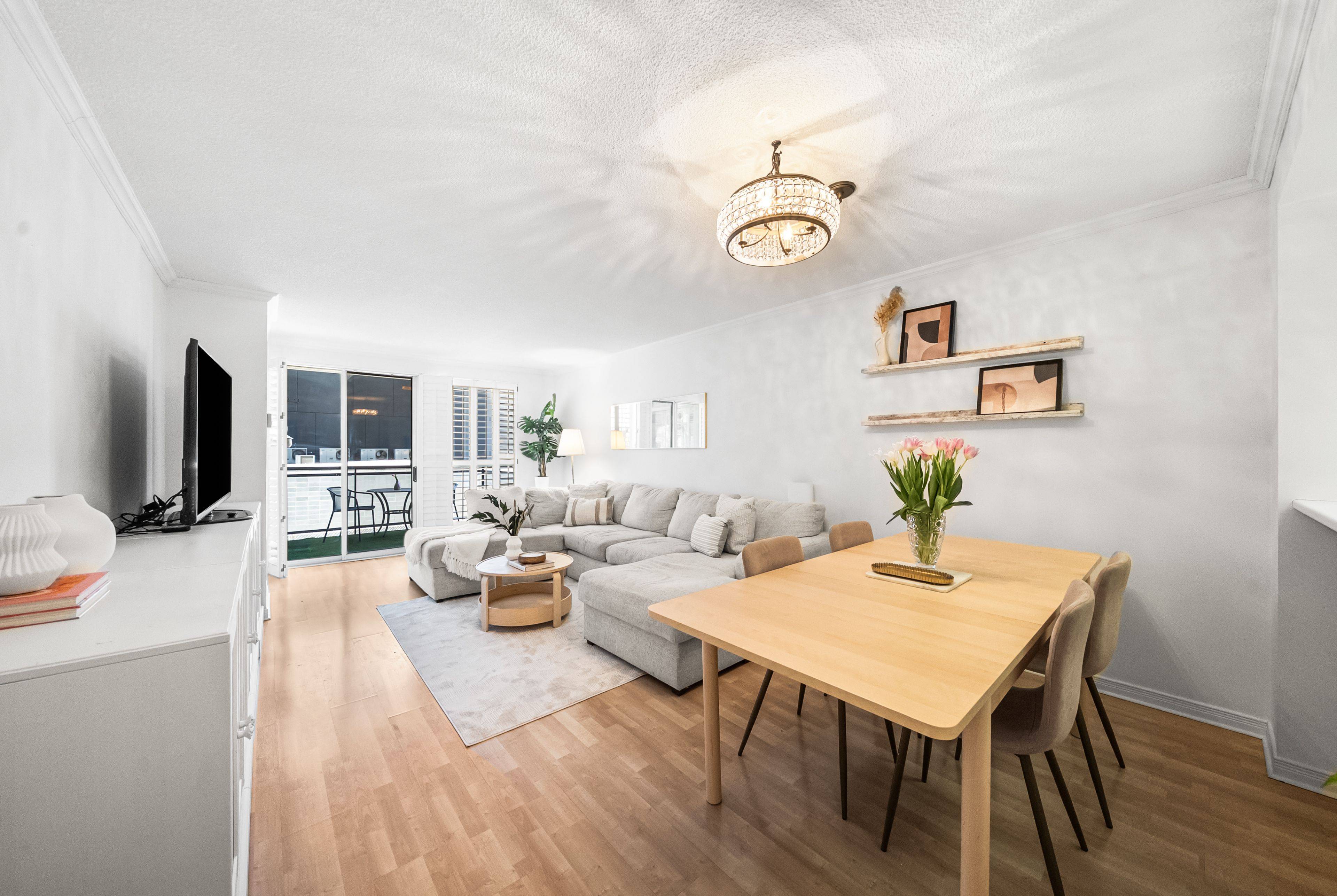 18 Hollywood AVE #206, Toronto C14, ON M2N 6P5