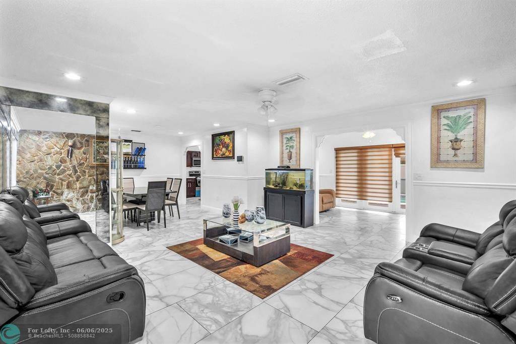 Miramar, FL 33023,6757 Petunia Drive