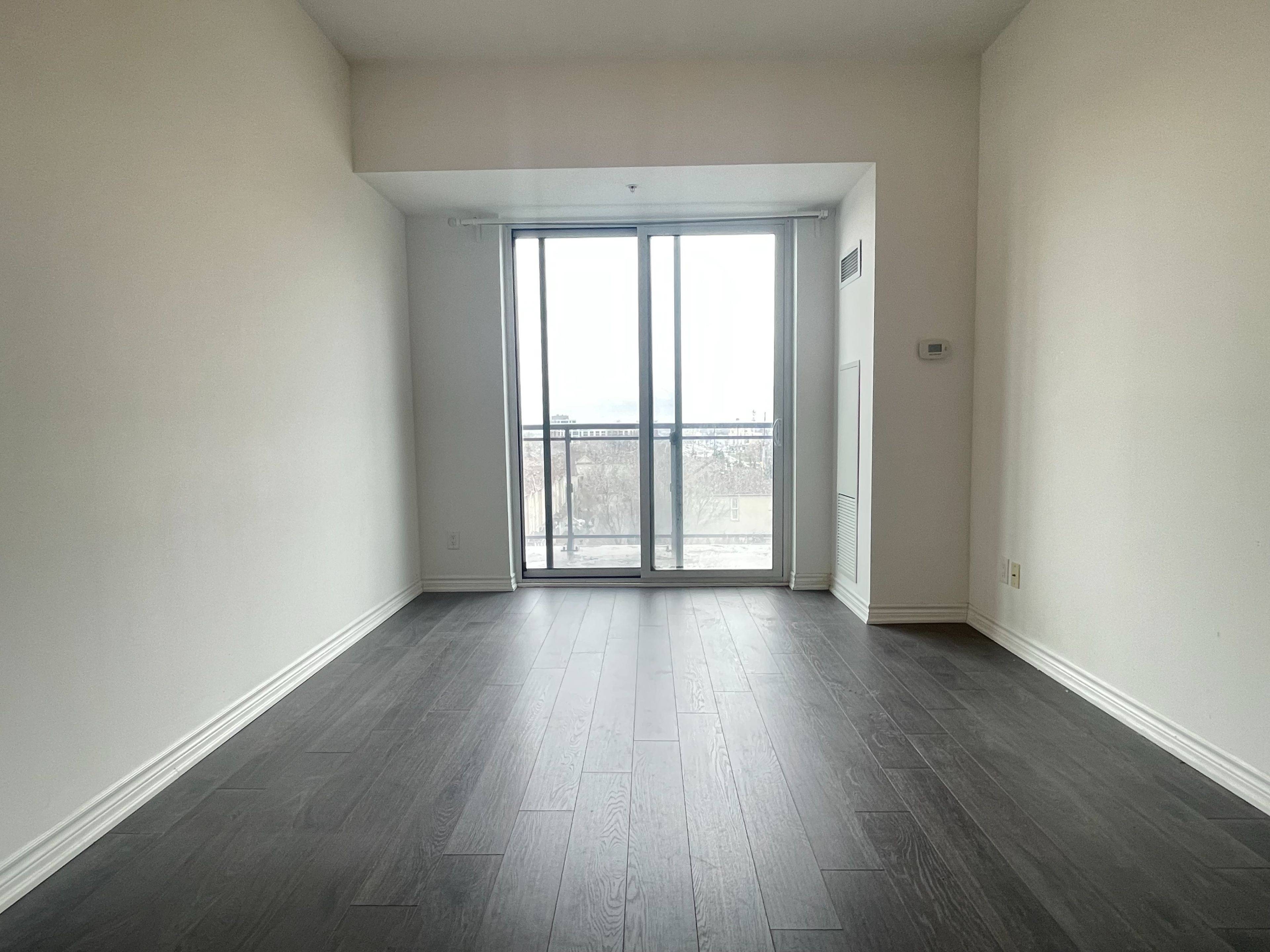 Richmond Hill, ON L4E 3N8,11611 Yonge ST #512