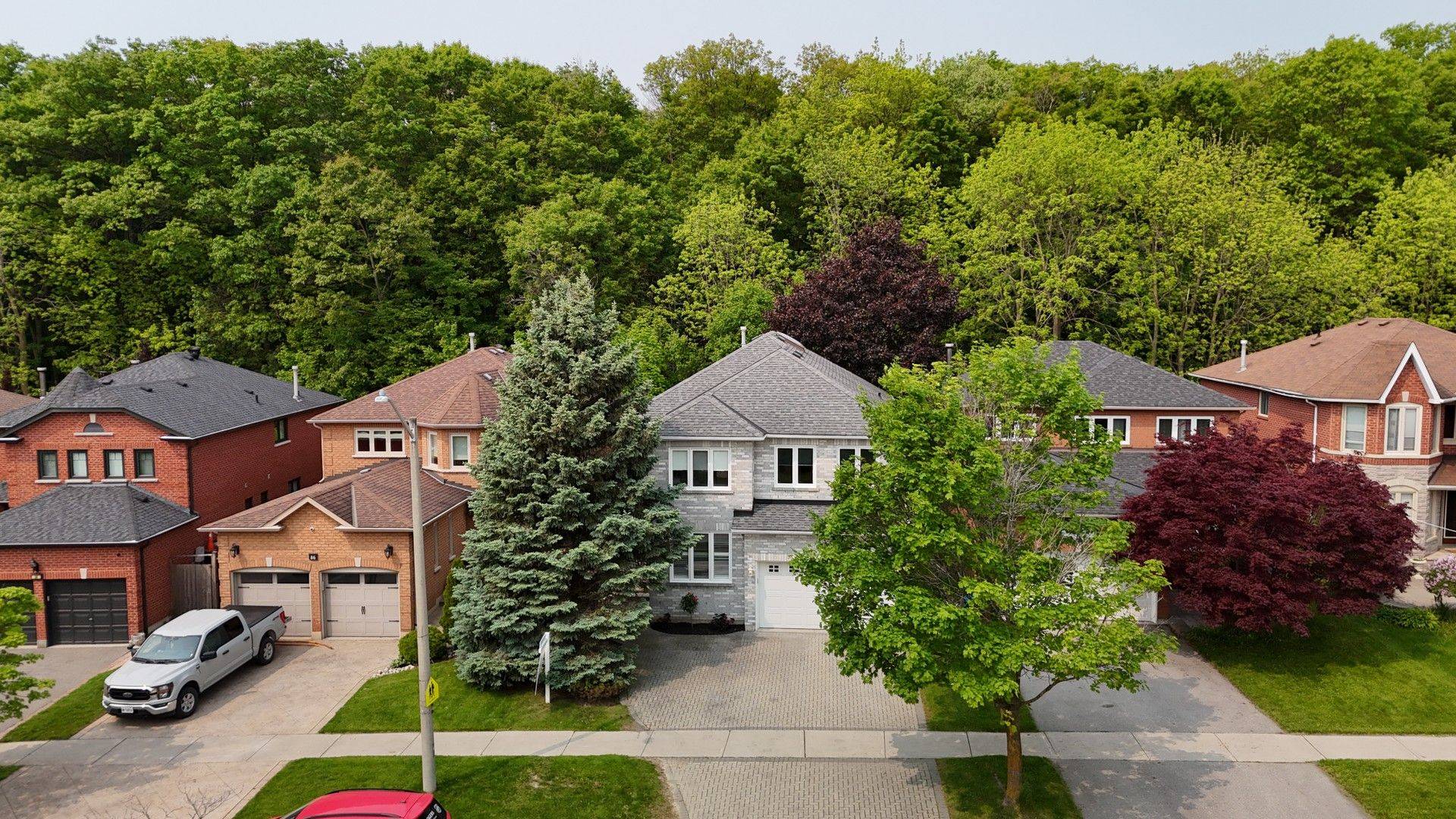 Richmond Hill, ON L4C 0E2,88 Larratt LN