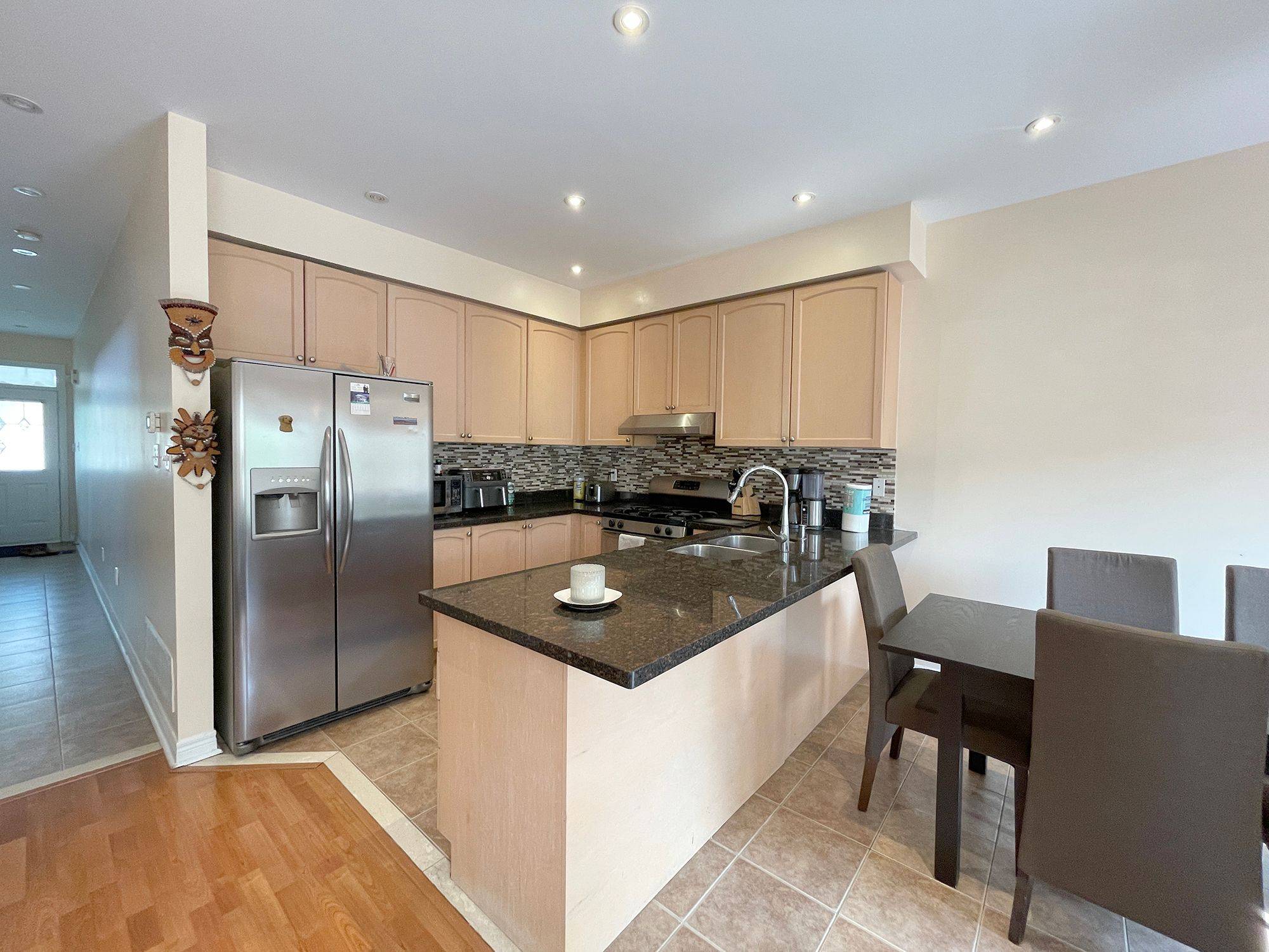 Vaughan, ON L6A 3Z7,42 Arco CIR