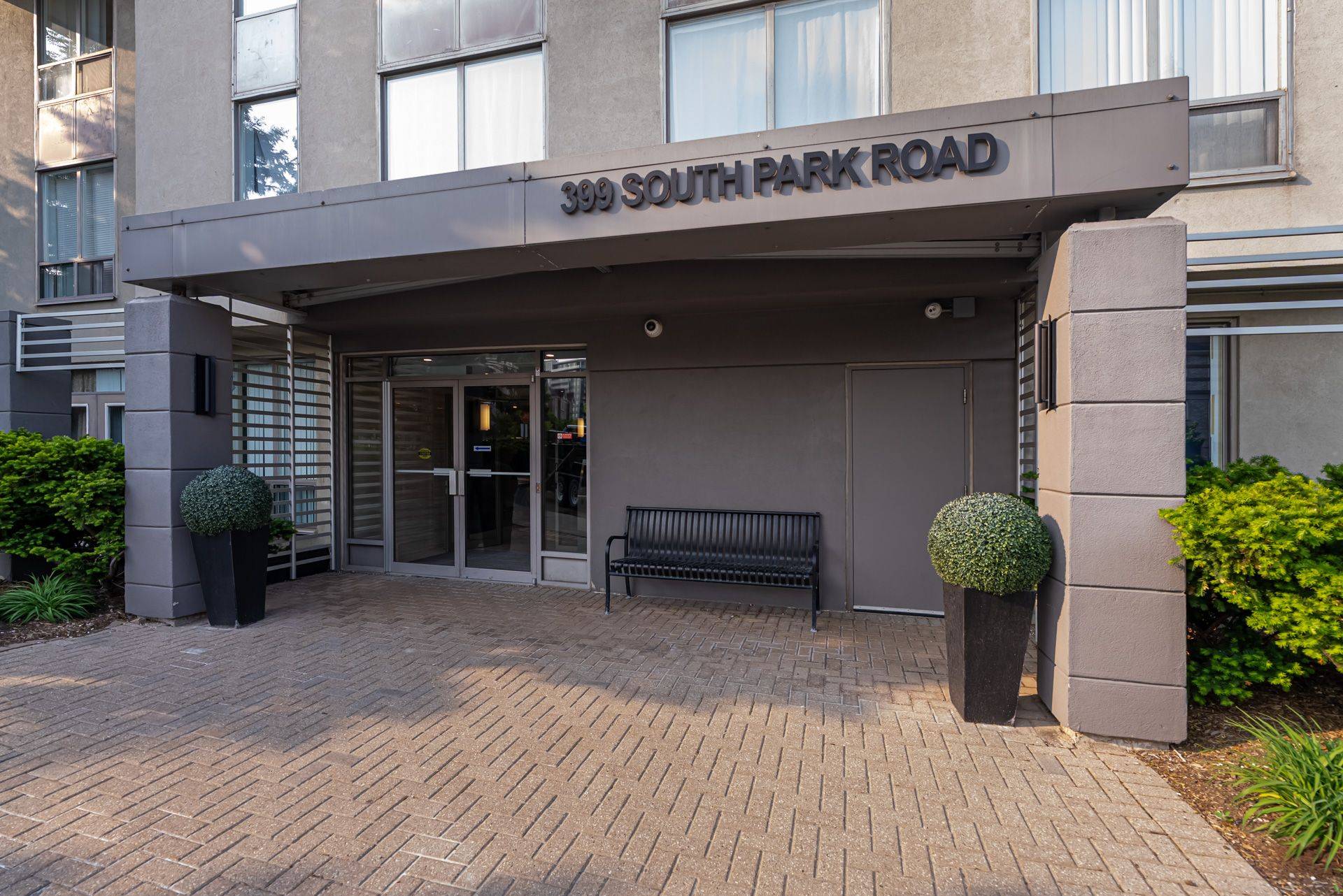 Markham, ON L3T 7W6,399 South Park RD #806