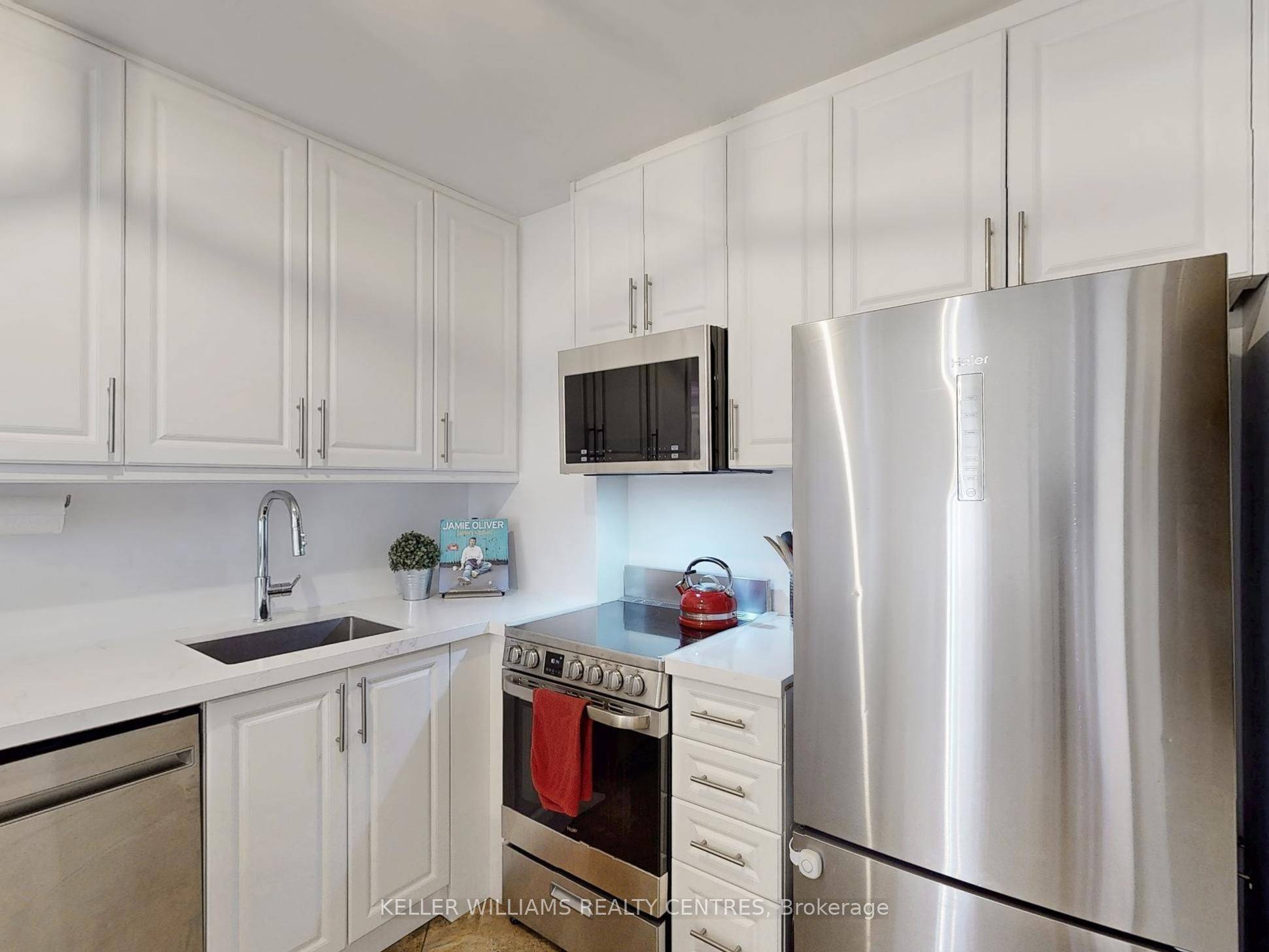 Toronto W03, ON M6N 3H7,257 Blackthorn AVE