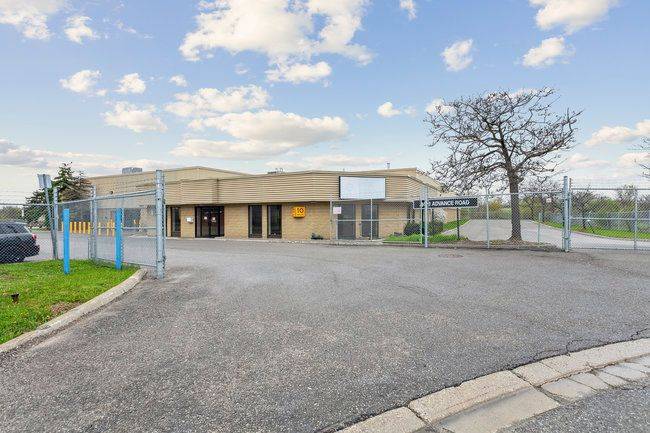 1400 Advance RD, Oakville, ON L6L 6L6