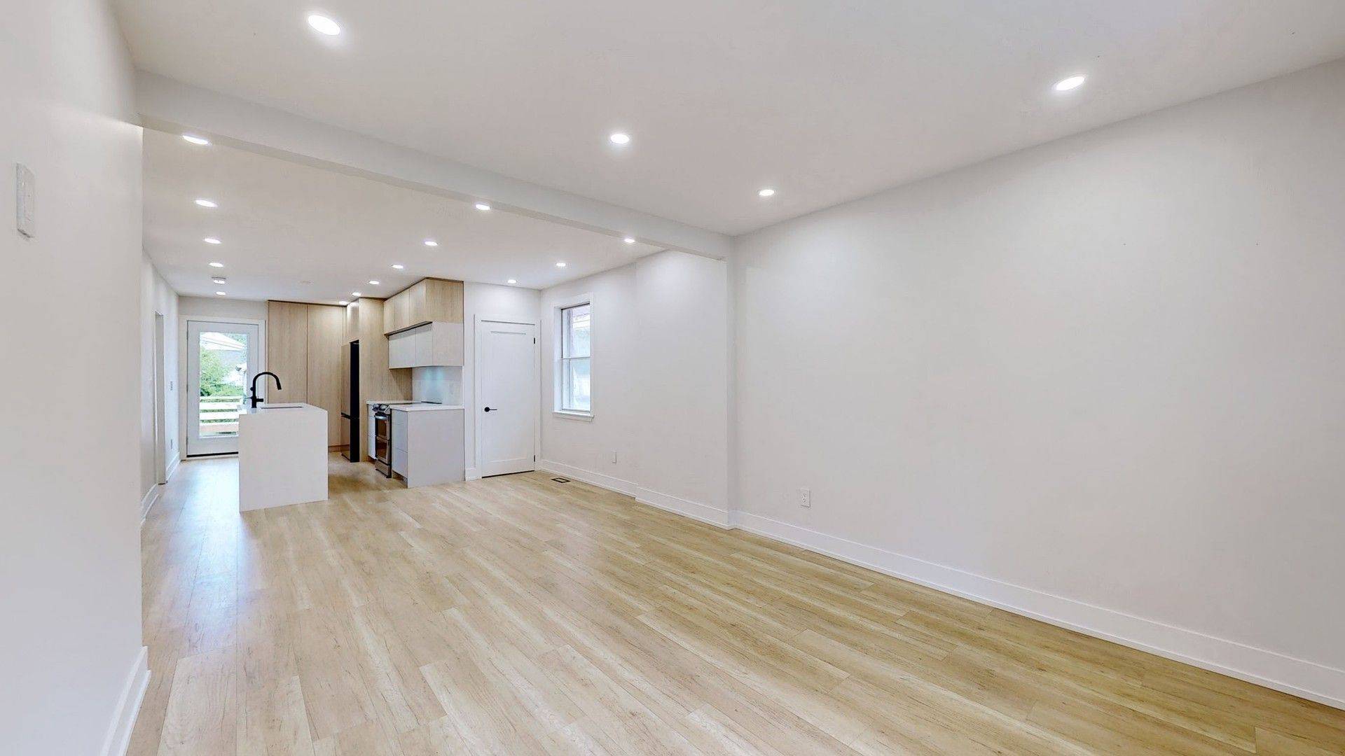 Toronto W06, ON M8V 1Y1,30 Struthers ST #Main Floor