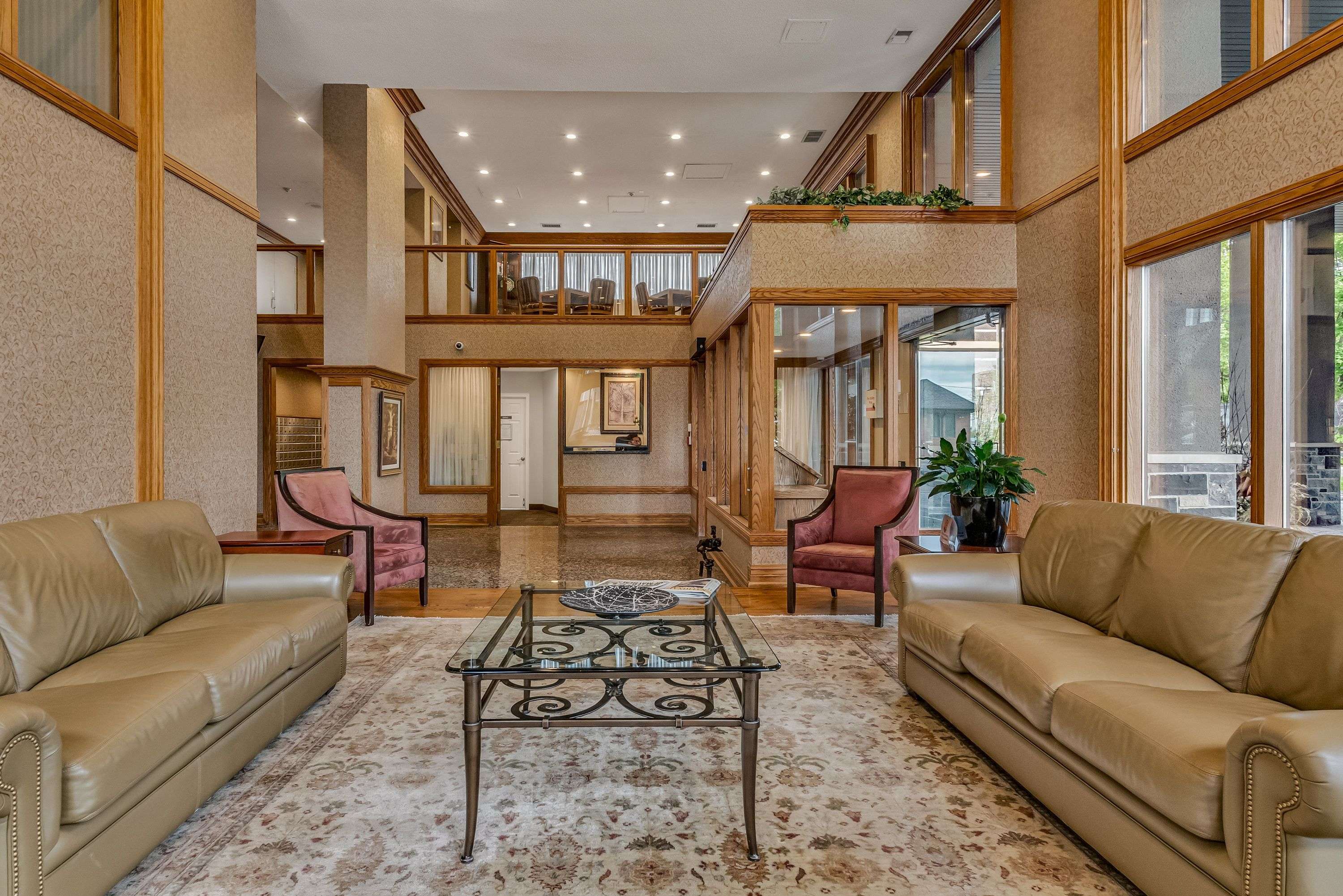 Toronto W09, ON M9A 5C1,40 Richview RD #1907