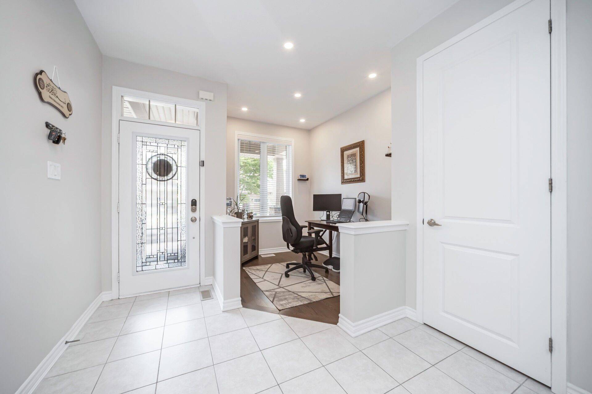 Milton, ON L9E 0A6,343 Emmett LNDG