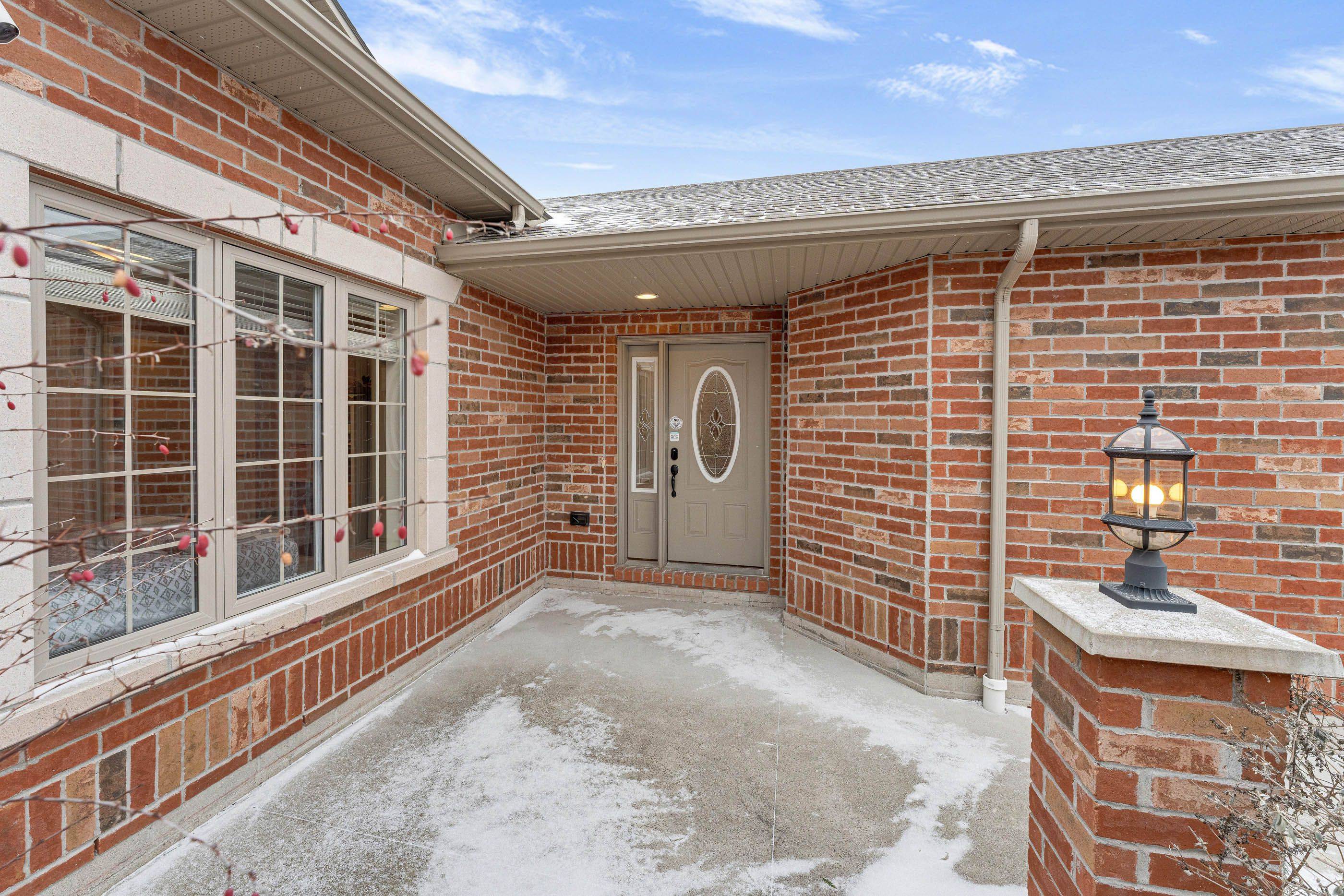 Lasalle, ON N9J 0B8,384 Boismier AVE