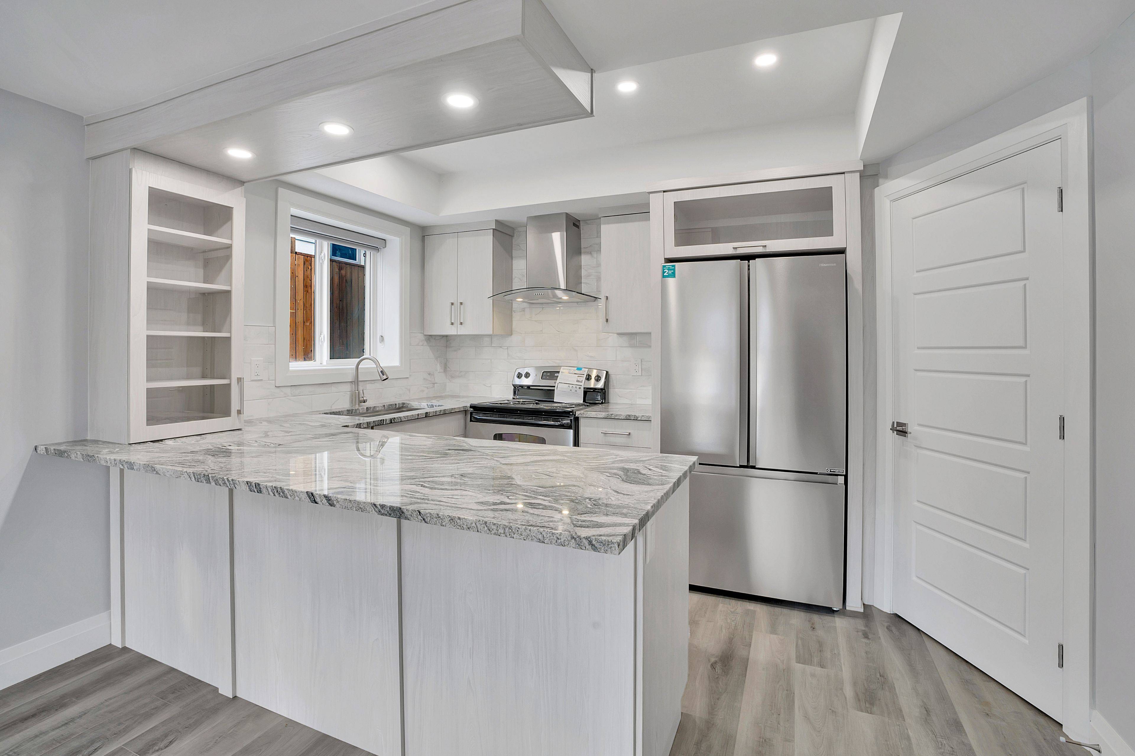 Windsor, ON N8X 3M5,1657 Windsor AVE #C
