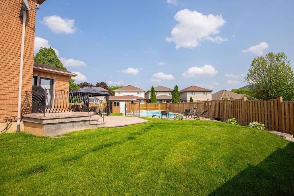 Hamilton, ON L9B 2J9,177 Claudette Gate