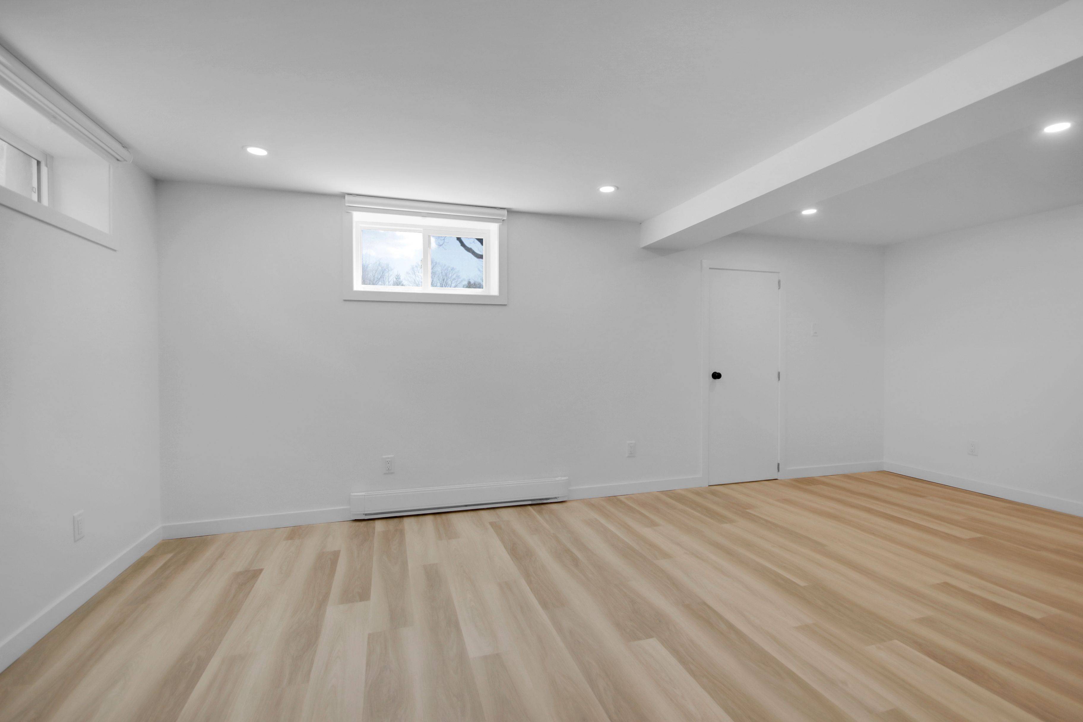 Elmvale Acres And Area, ON K1G 1R6,839 Colson AVE #B - Lower Level