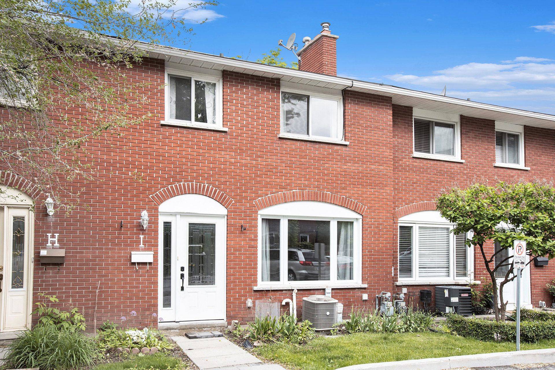 2967 Richmond RD #I, Britannia Heights - Queensway Terrace N And Area, ON K2B 6S6
