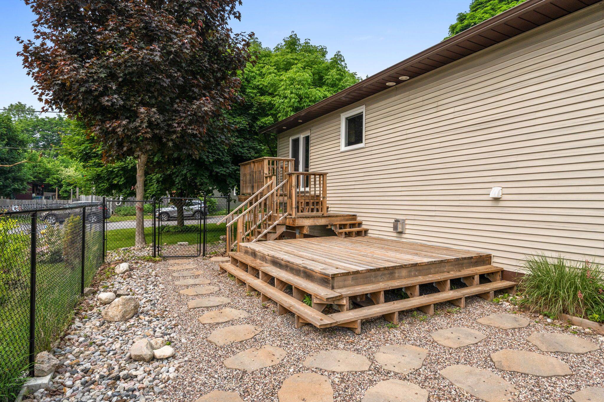 Carleton Place, ON K7C 2R8,105 Campbell ST