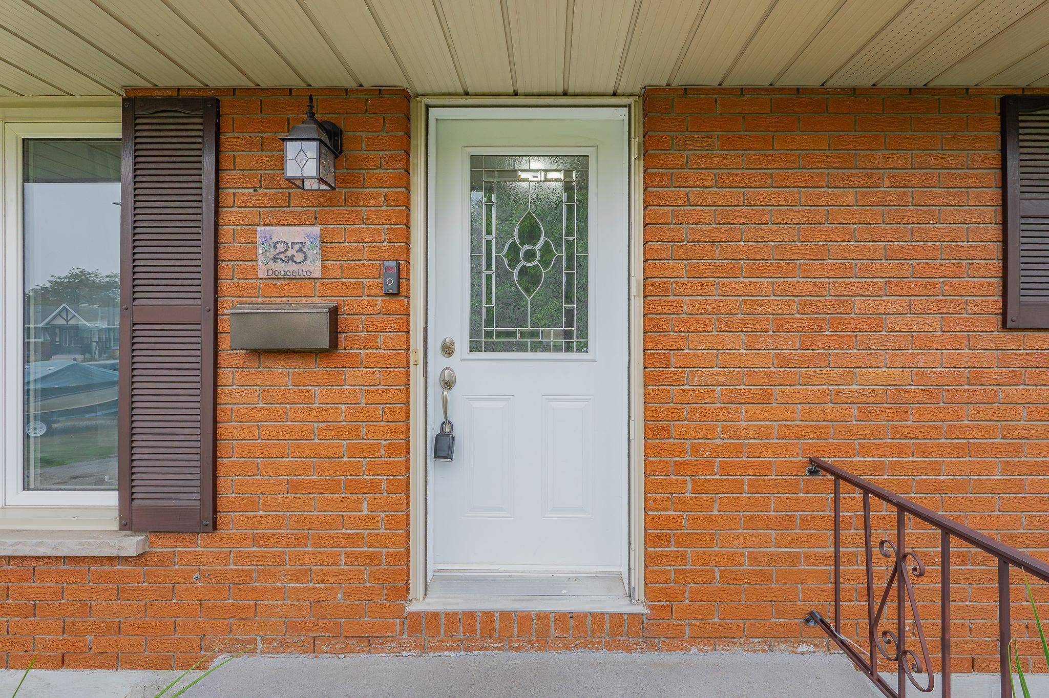 Brantford, ON N3R 5B5,23 Pembroke AVE