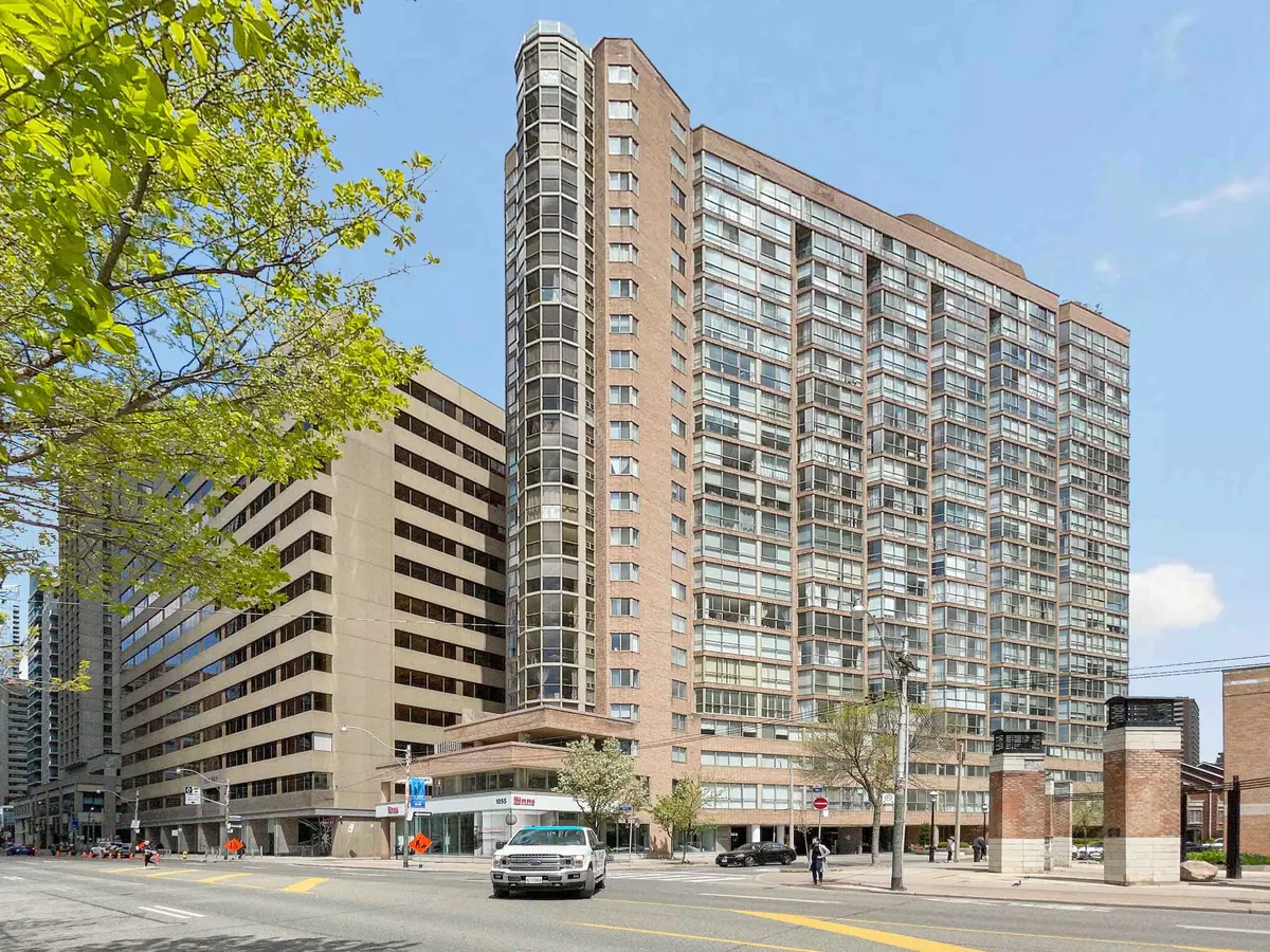 Toronto C01, ON M5S 3A3,1055 Bay ST #305