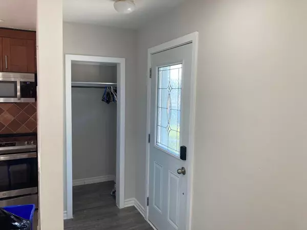 Hamilton, ON L8T 1L3,830 Brucedale AVE E #Upper