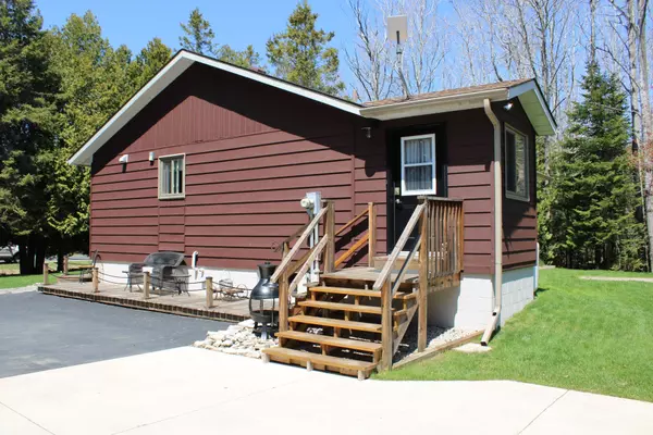 Northern Bruce Peninsula, ON N0H 2R0,179 Warner Bay RD