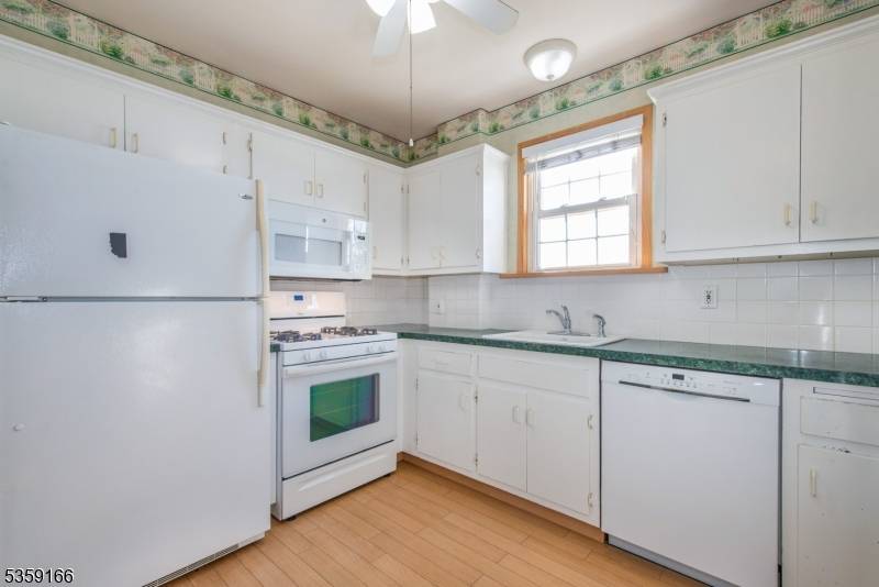 North Arlington Boro, NJ 07031,39 Roosevelt St