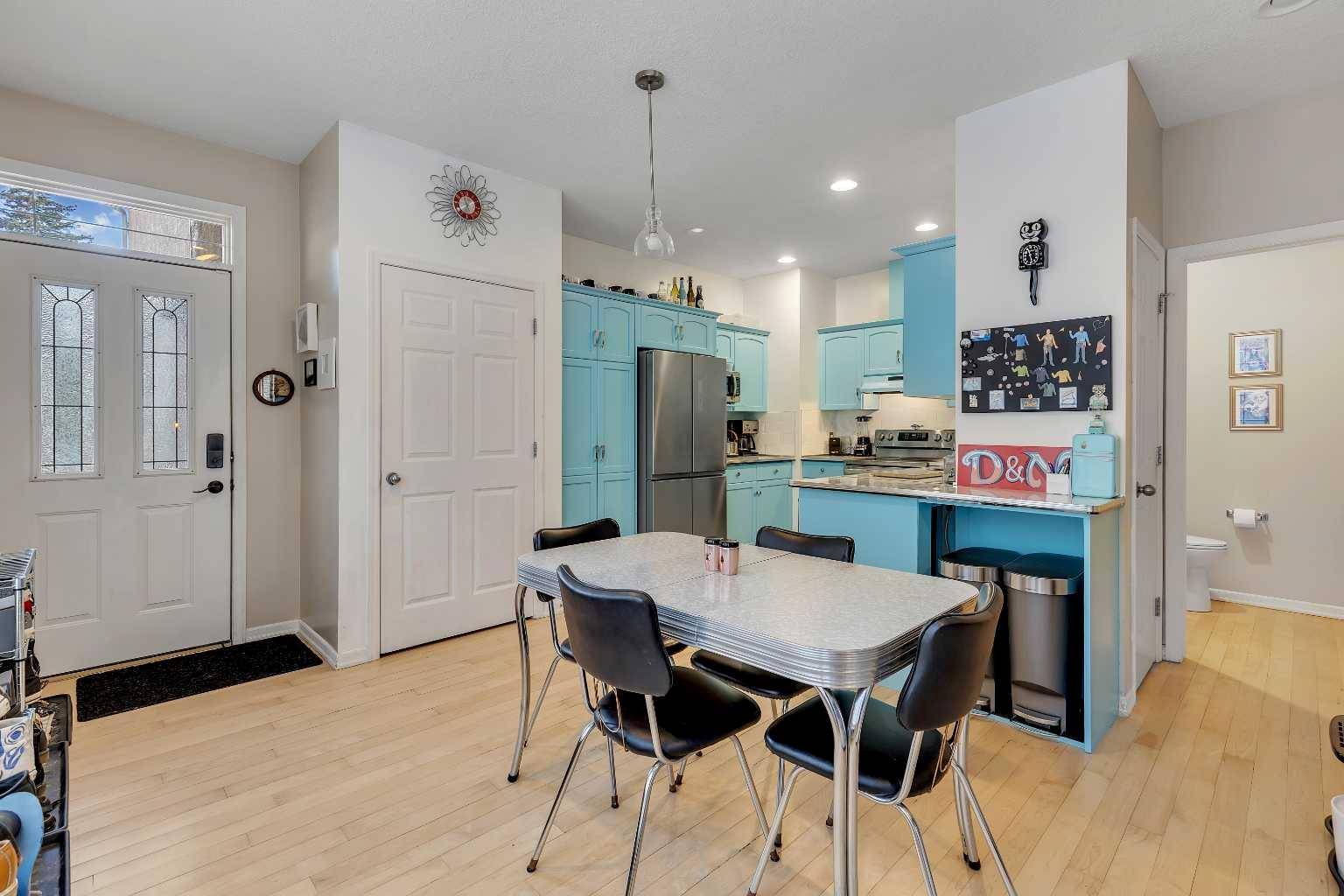 Calgary, AB T2E 1S4,264 21 AVE Northeast