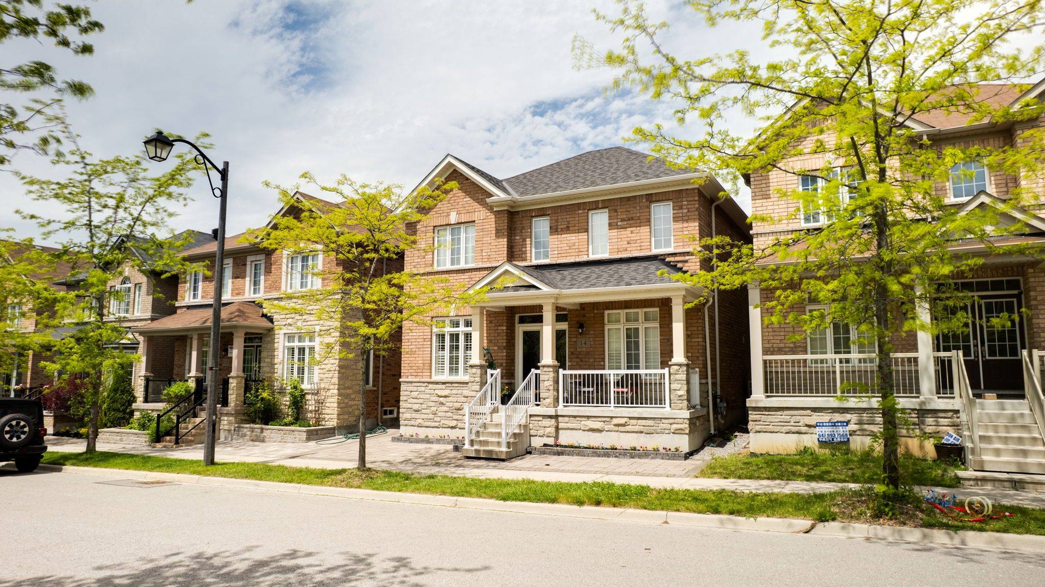 14 Sunnyside Hill RD, Markham, ON L6B 0X4