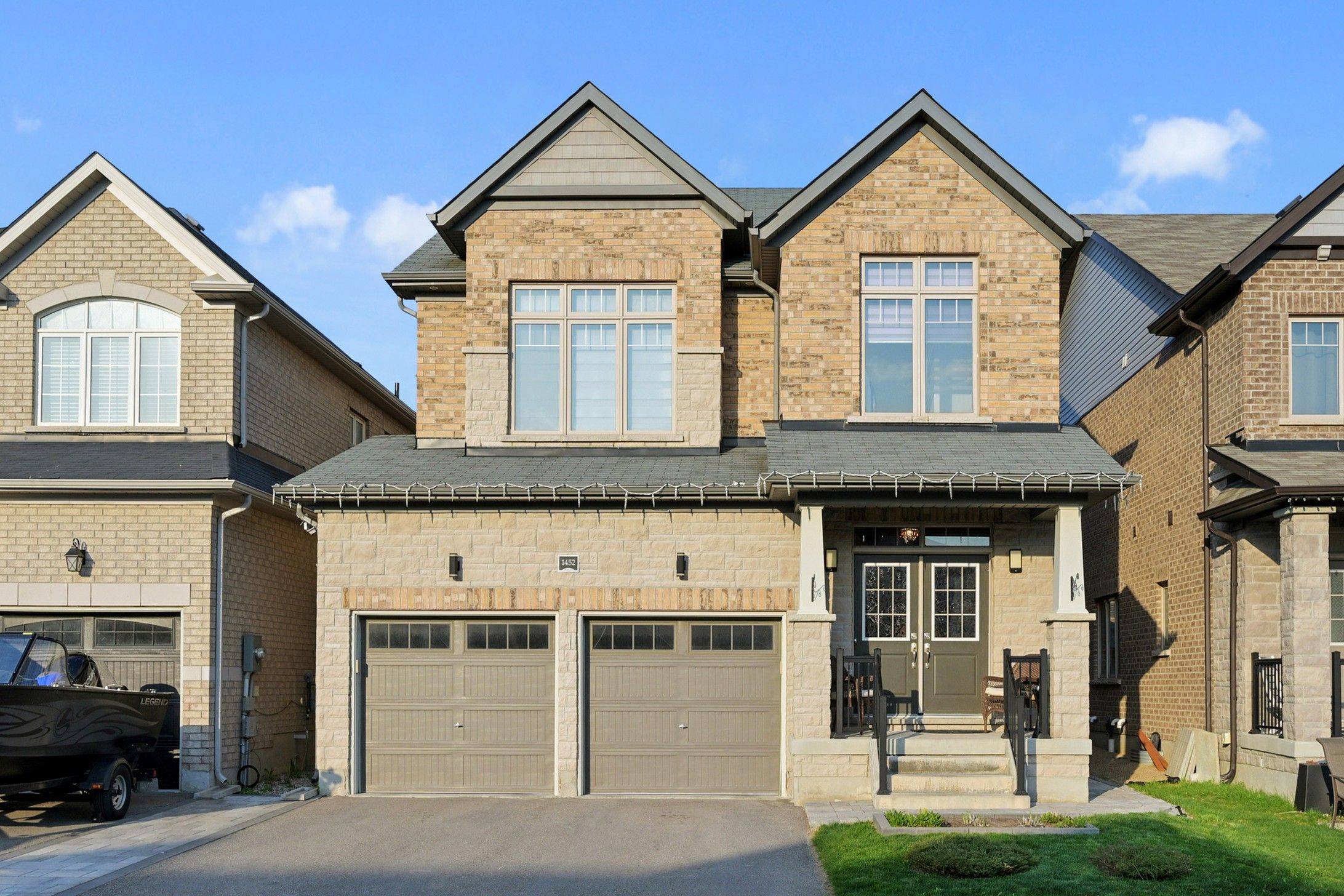 1452 Farrow CRES, Innisfil, ON L9S 0L6