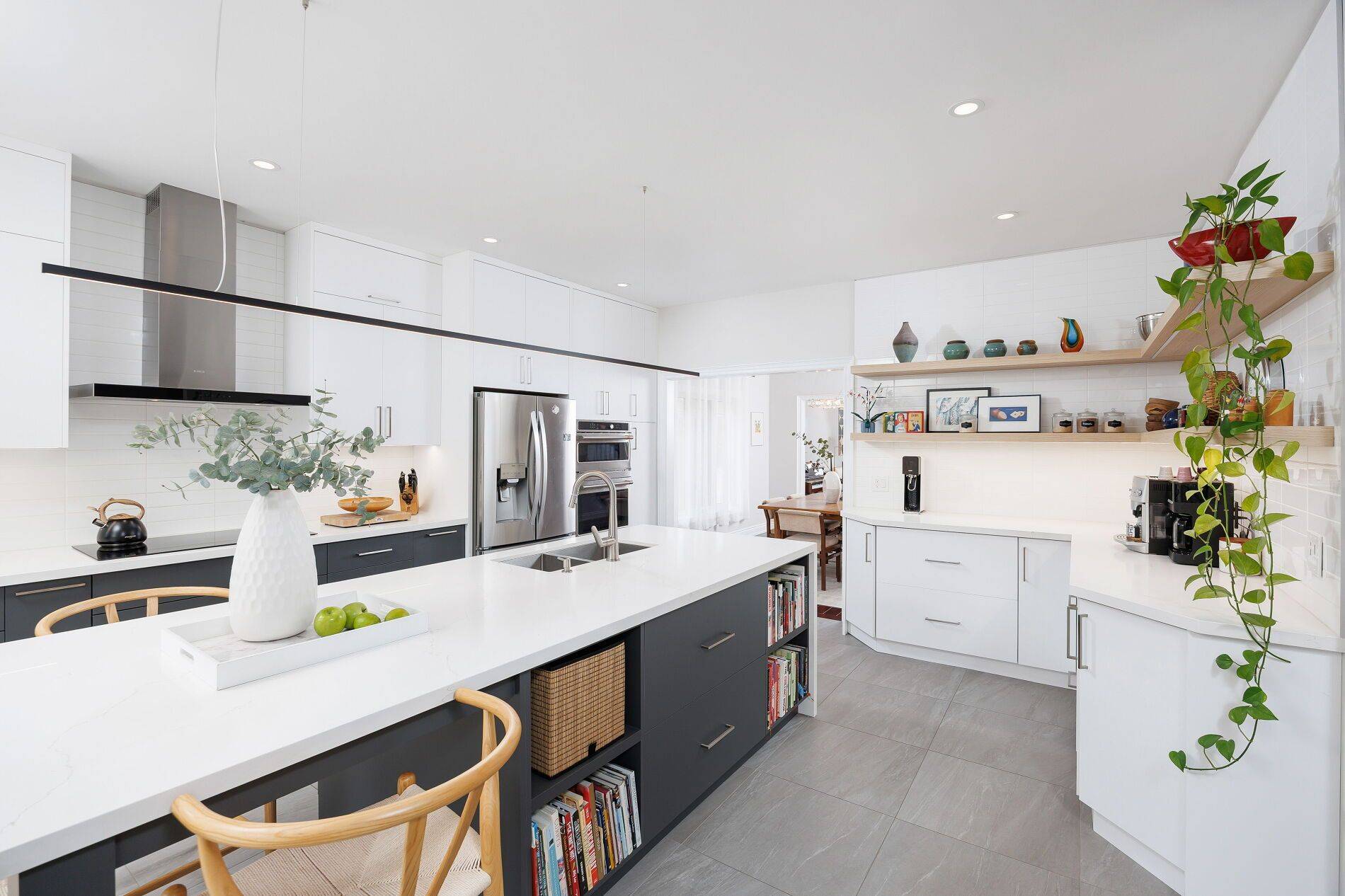 Oakville, ON L6M 3K9,1061 Summit Ridge DR