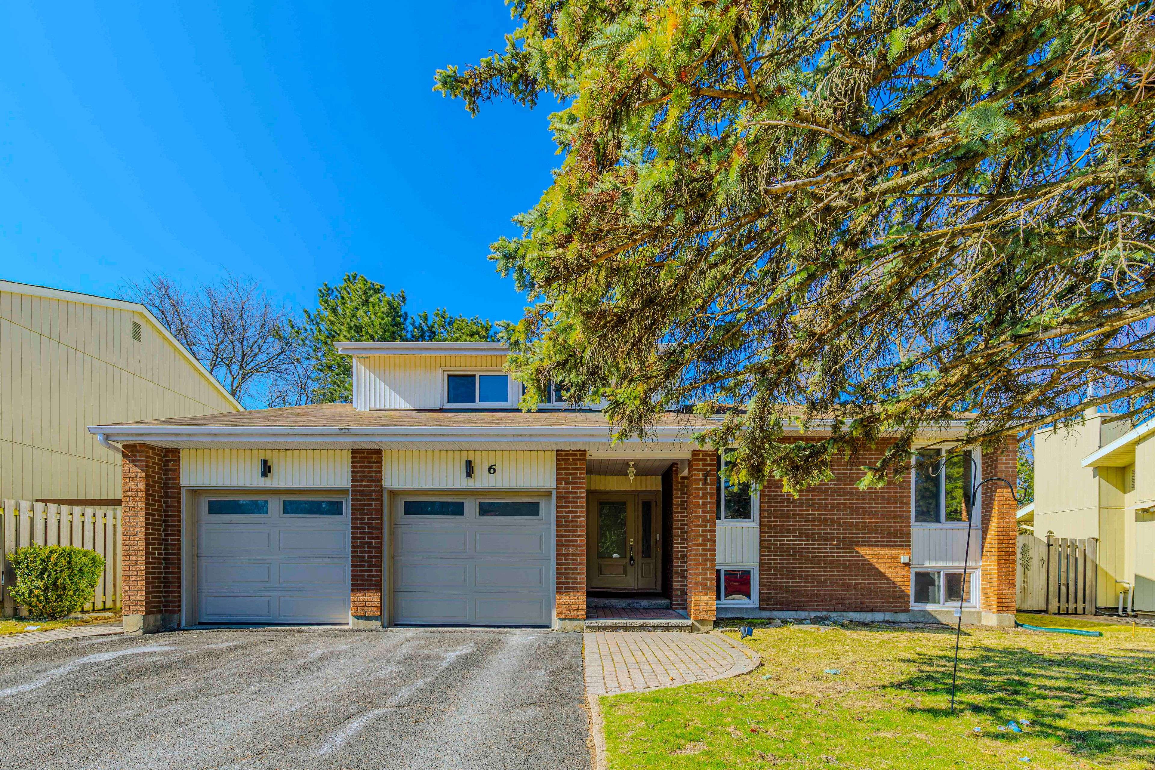 6 Beaufort DR, Kanata, ON K2L 1Z4