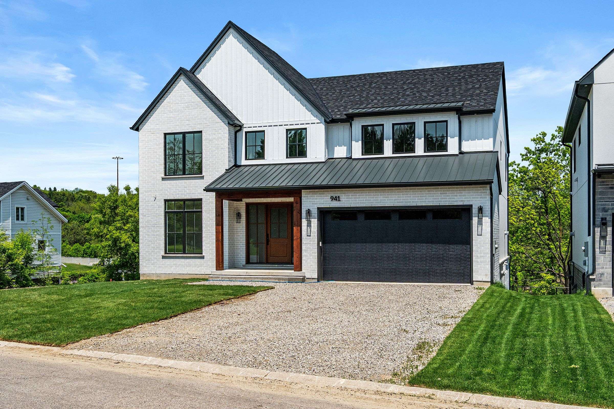 941 Old Mohawk RD, Hamilton, ON L9G 3K9