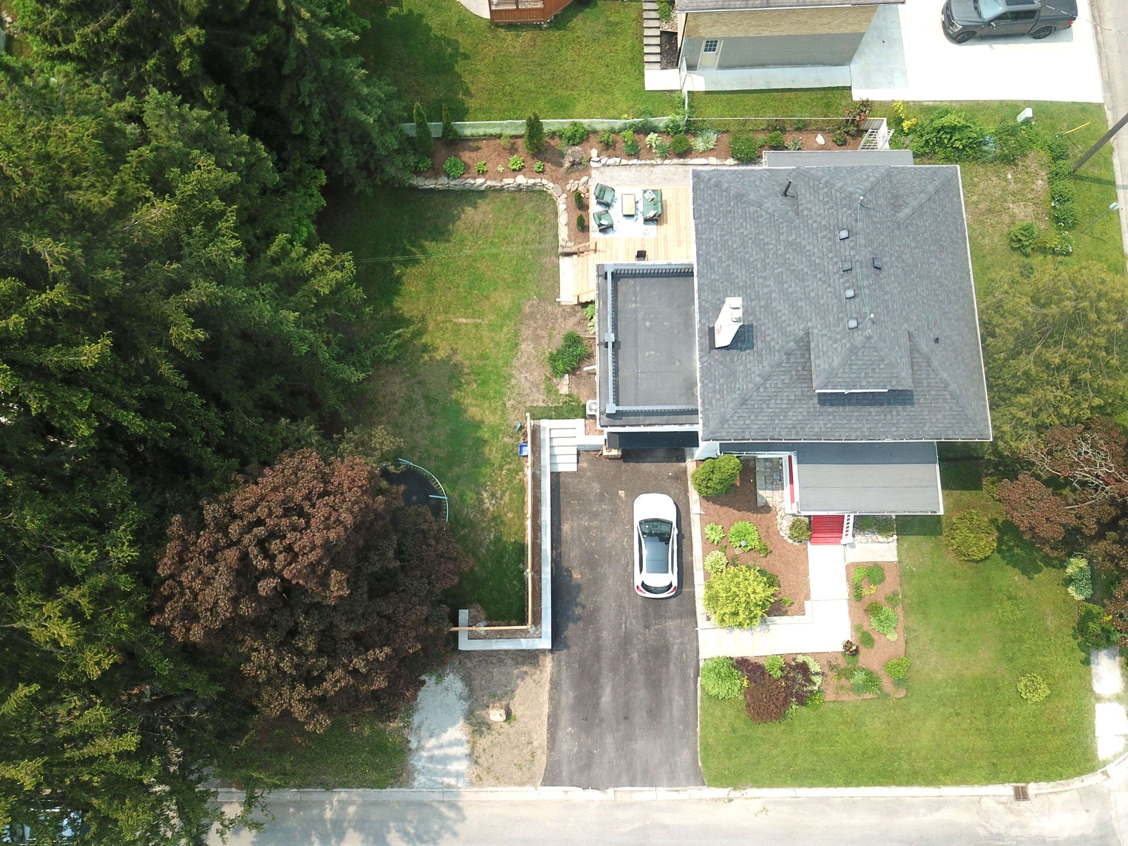 Peterborough Central, ON K9J 4V2,633 Gilmour ST